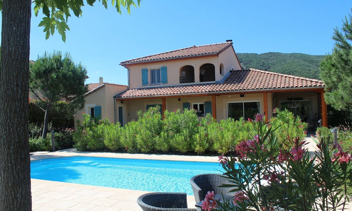 Vallon-Pont-d'Arc Villa | Luxury Ardeche Villa | Villa Merle | 4 Bedrooms | Private Pool