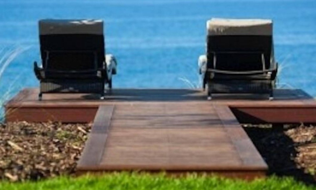 Pitone House | Luxury beach front property