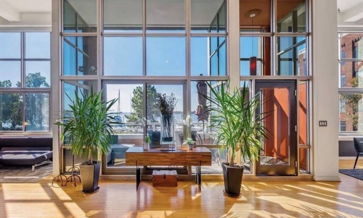 Canton Condo | Luxury Baltimore Escape