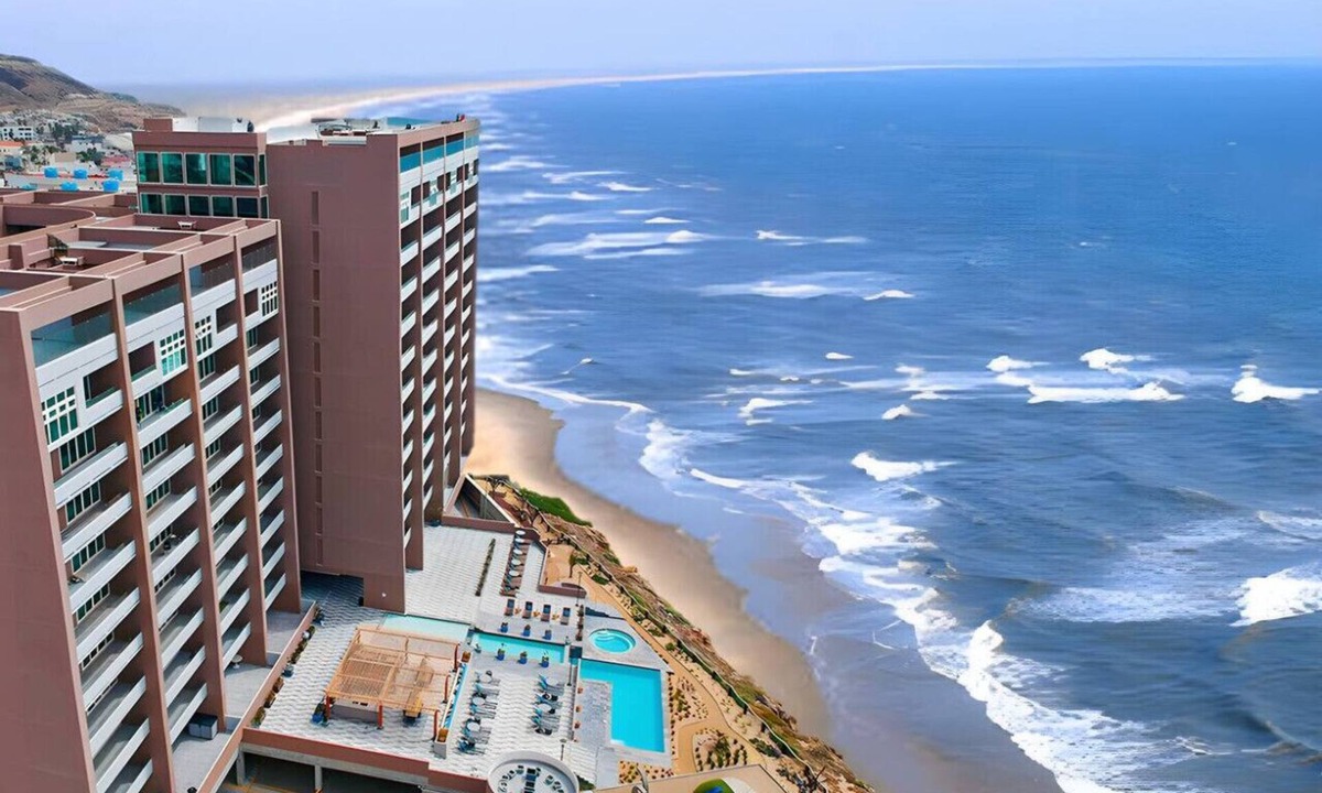 Playas De Tijuana Condo | Luxury Beach Condo with Pool