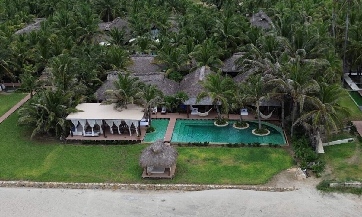 Barra de Colotepec Villa | Luxury Beach Front House - Casa Mar