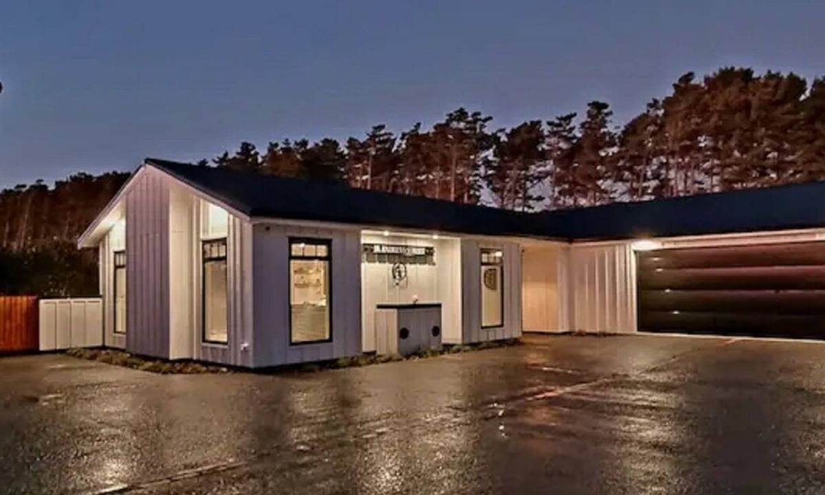 Foxton Beach House | Luxury Beach House