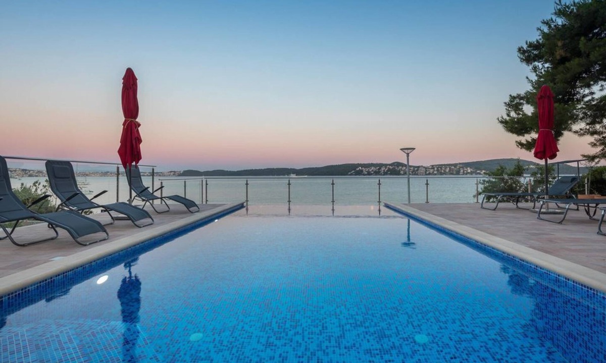 Seget Donji Apartment | LUXURY BEACH TWO BEDROOM APARTMENT WITH INFINITY HEATED POOL WITH HYDROMASSAGE