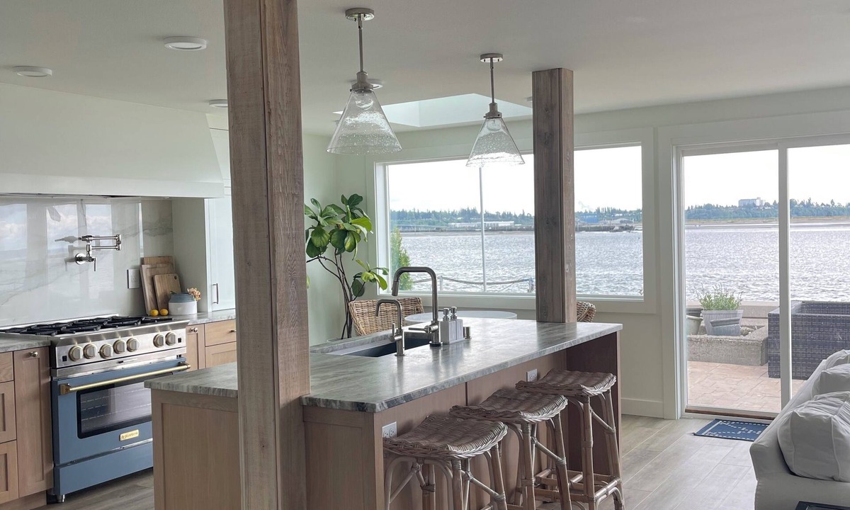 Priest Point House | Luxury Beachfront Haven – 4BR Retreat with Designer Kitchen & Panoramic Views