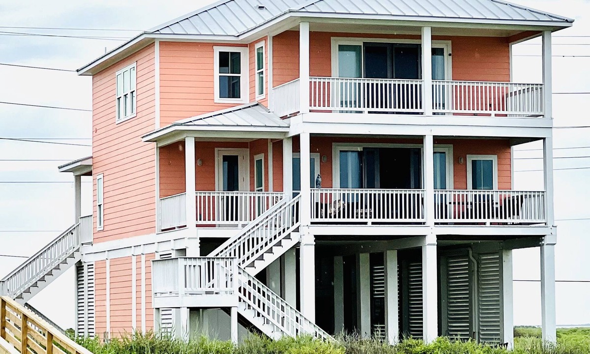 Miramar House | Luxury Beachfront Home for your enjoyment!