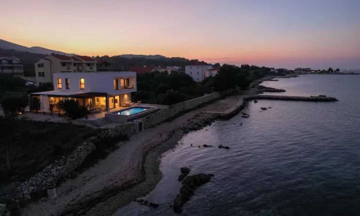Dobropoljana Villa | Luxury beachfront family villa.