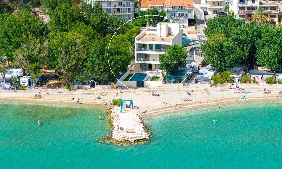 Duce Villa | Luxury Beachfront Villa Erce with heated pool
