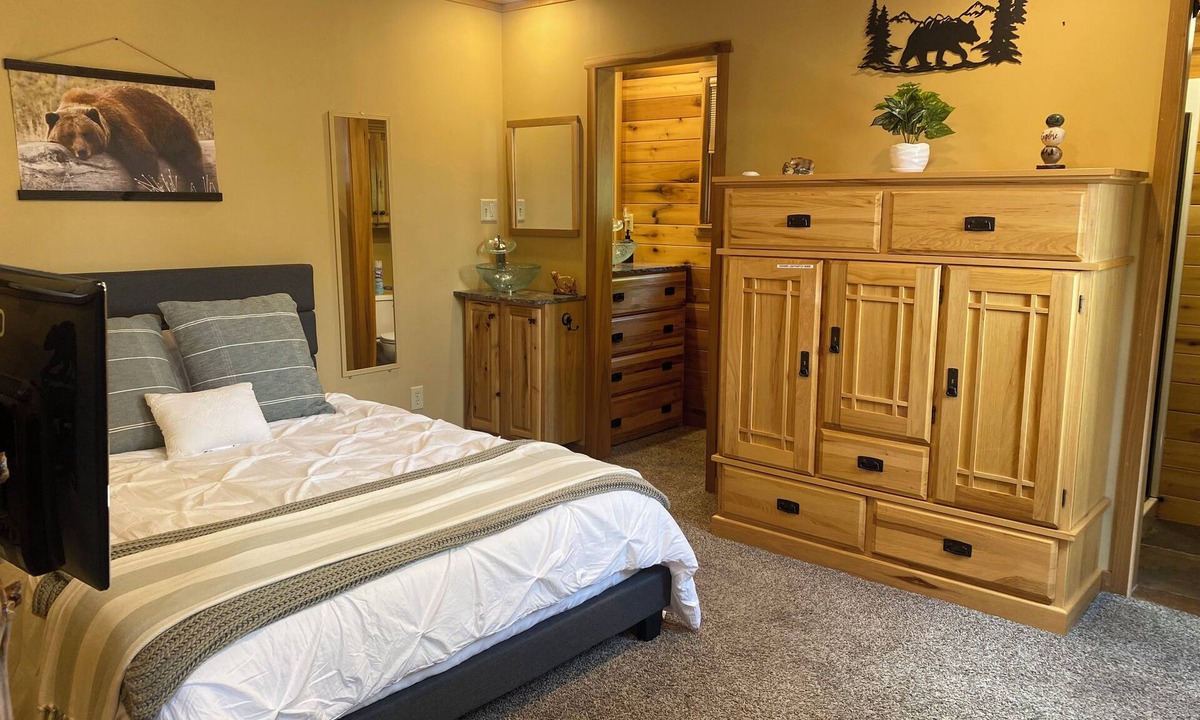 Fairborn Apartment | Luxury Bear Loft Studio