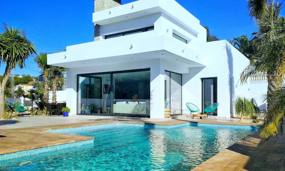 Fanadix Villa | Luxury Boho Spanish Villa
