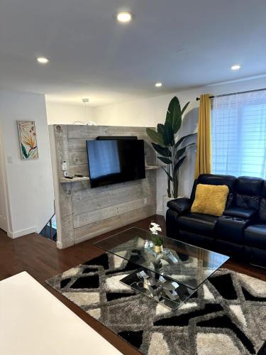 Chateauguay House | Luxury bungalow