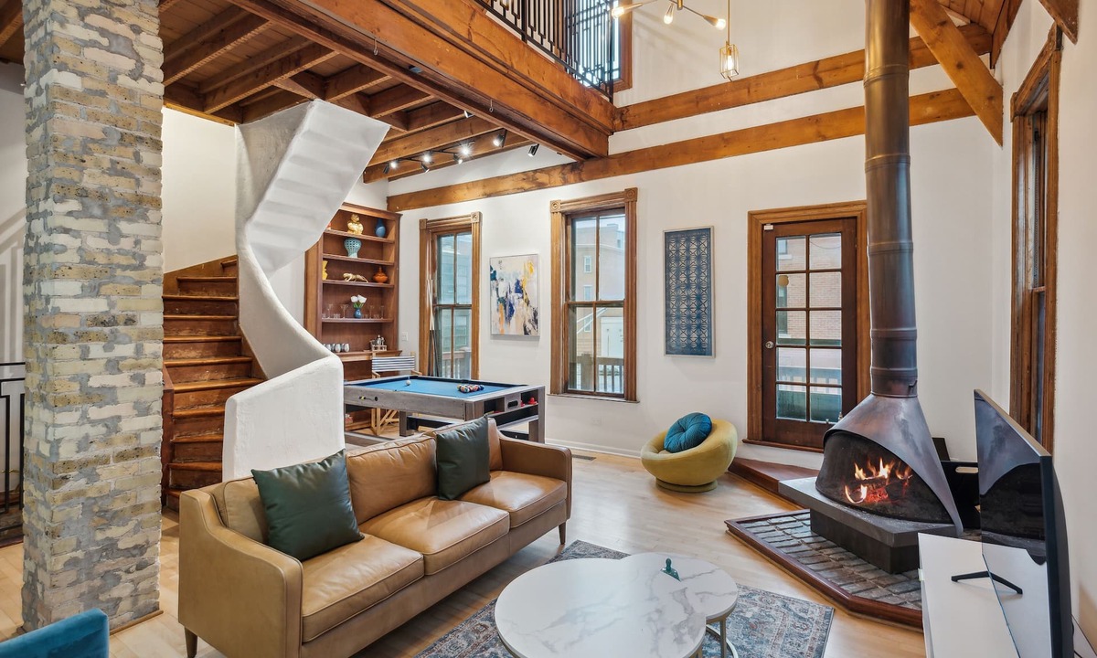 Lakeview Apartment | Luxury Cabin in Lakeview