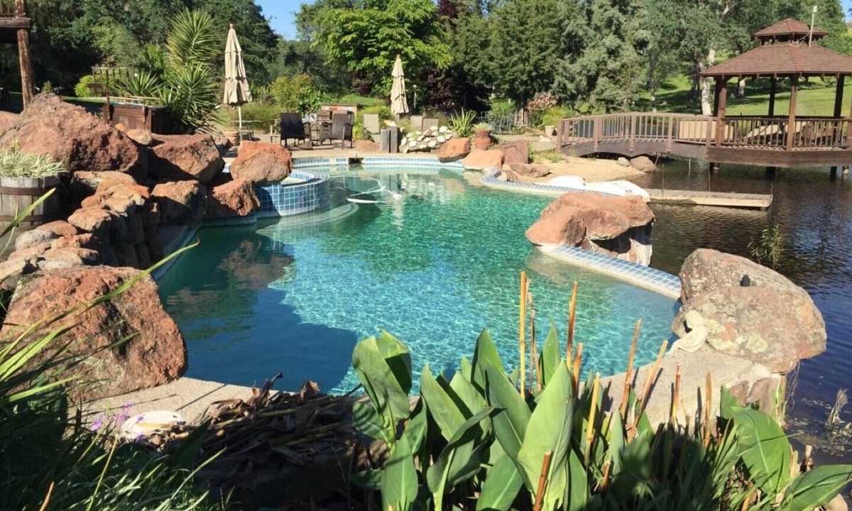 Ione House | Luxury Cabin on 10 acre Ranch (Pet Friendly)