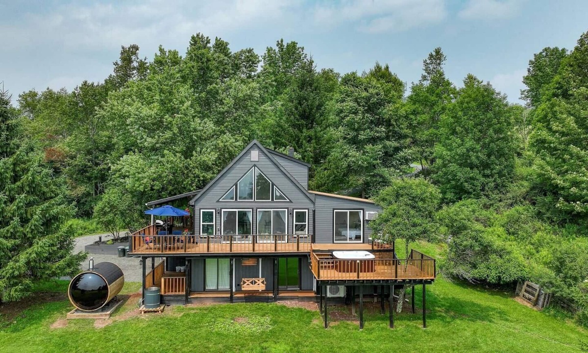Livingston Manor House | Luxury Cabin on the Mountains