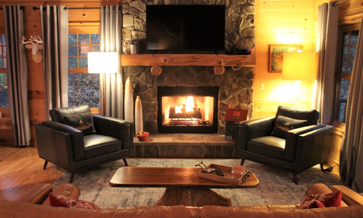 Saugatuck Cabin | Luxury Cabin Retreat. Perfect for Family Fun or Romantic Get Away