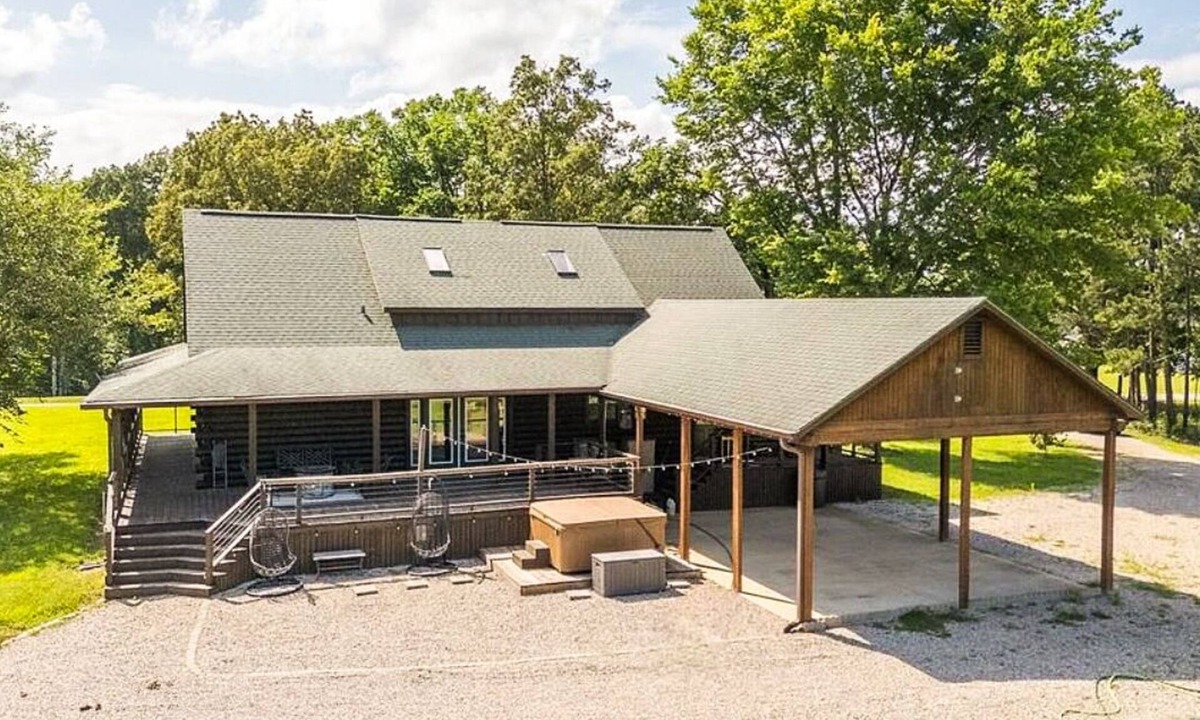 Rombauer Cabin | Luxury Cabin - views, pond, 56 acres - Sleep 10+