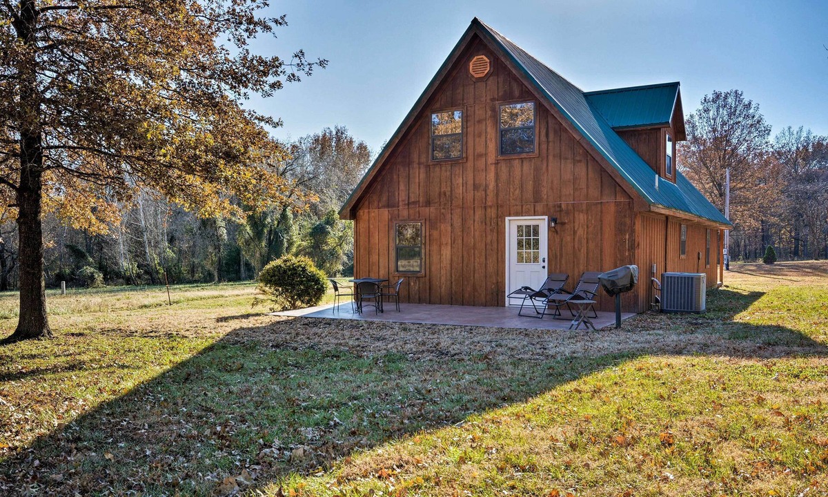 Garland Cabin | Luxury Cabin w/Pond, Working Ranch Near Nevada