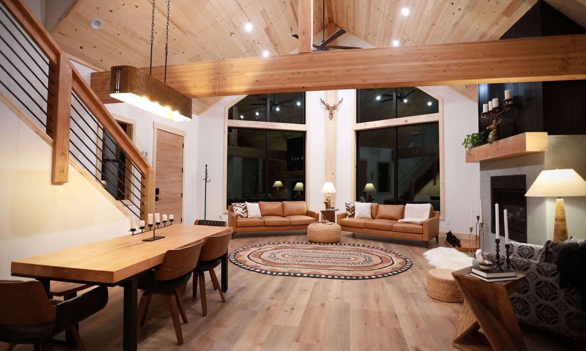 Mammoth Creek Cabin | Luxury Cabin w/Sauna|Near Zion & Bryce|Sleeps 13