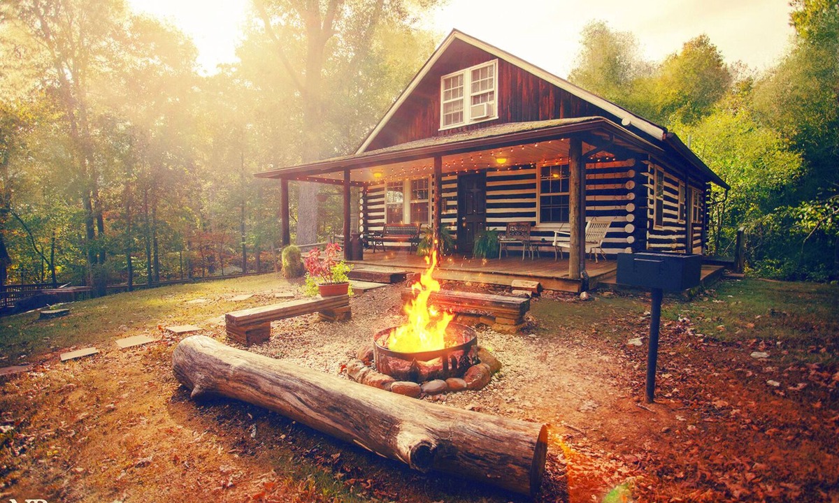Greeneville Cabin | Luxury Cabins near Pigeon Forge | Family Friendly | Pet Friendly