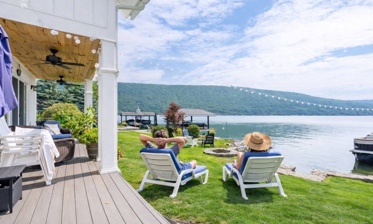 Naples House | Luxury Canandaigua Lakefront- Hot Tub | Dock/Kayak