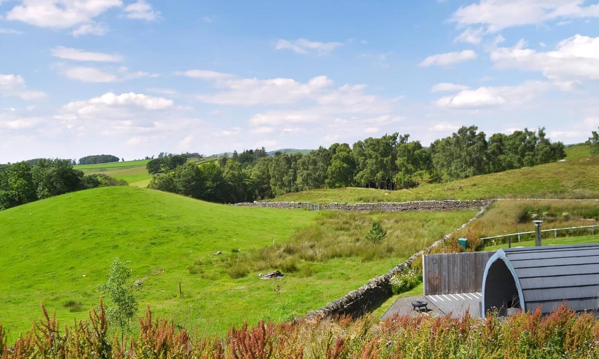 Haltwhistle Cottage | Luxury Castle Pod with Hot Tub