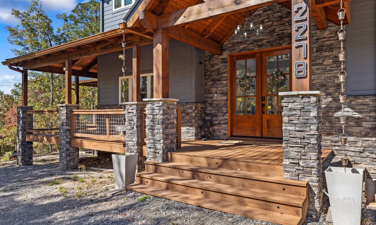 Murphy Ski Chalet | Luxury Chalet 4BR/5BA, movie rm, game rm, hot tub, amazing views in Murphy