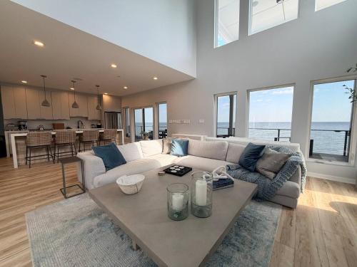 Chesapeake Ranch Estates-Drum Point House | Luxury Chesapeake Bayfront Home w Private Beach