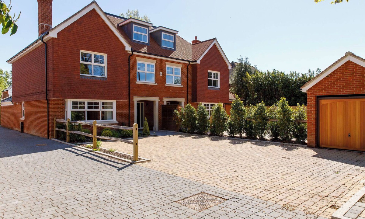 Chichester House | Luxury Chichester Home for 12