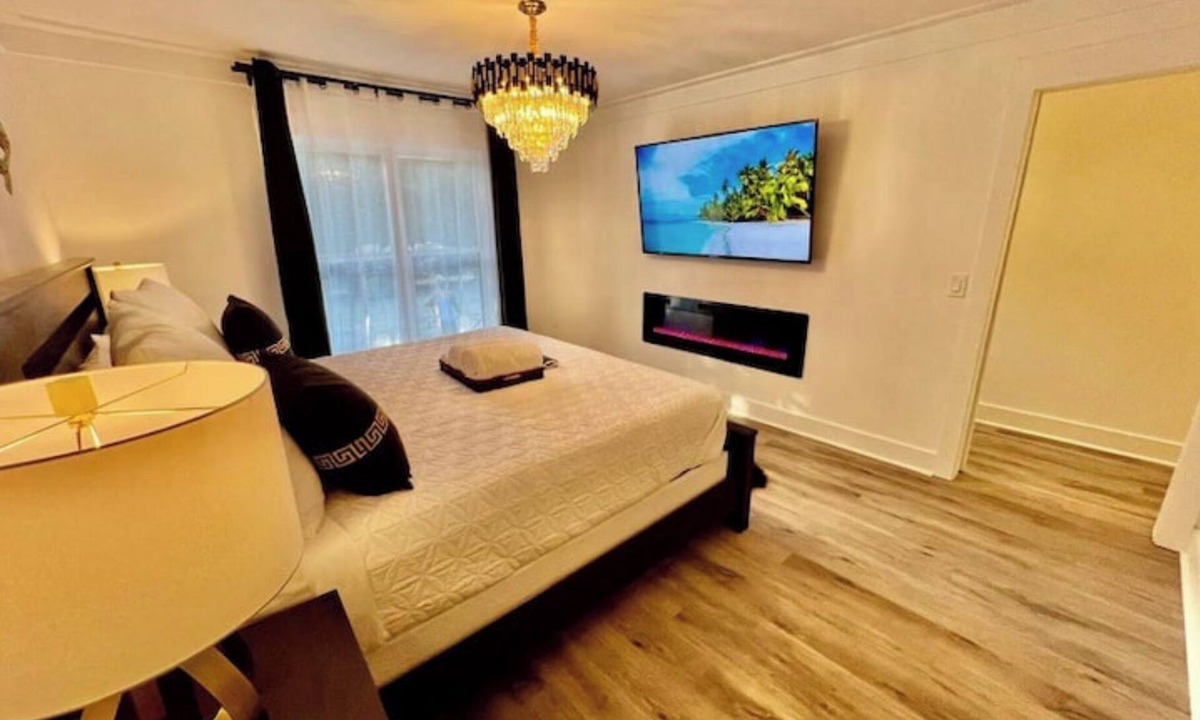 Gainesville Apartment | Luxury City Loft in Gainesville B