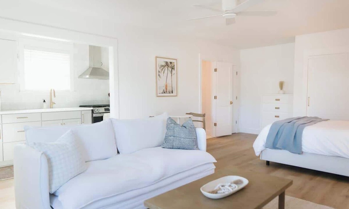 Fort Walton Beach Apartment | Luxury Coastal Studio with Pickleball