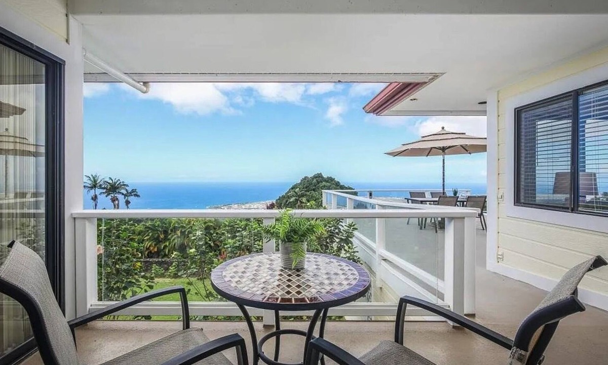 Holualoa Villa | Luxury Coffee Estate - Infinity Pool - Endless Views