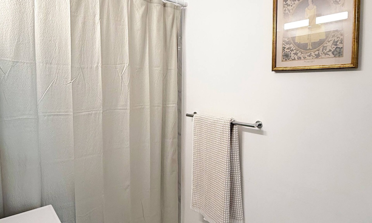 Bushwick Apartment | Luxury Condo Over Looking Manhattan