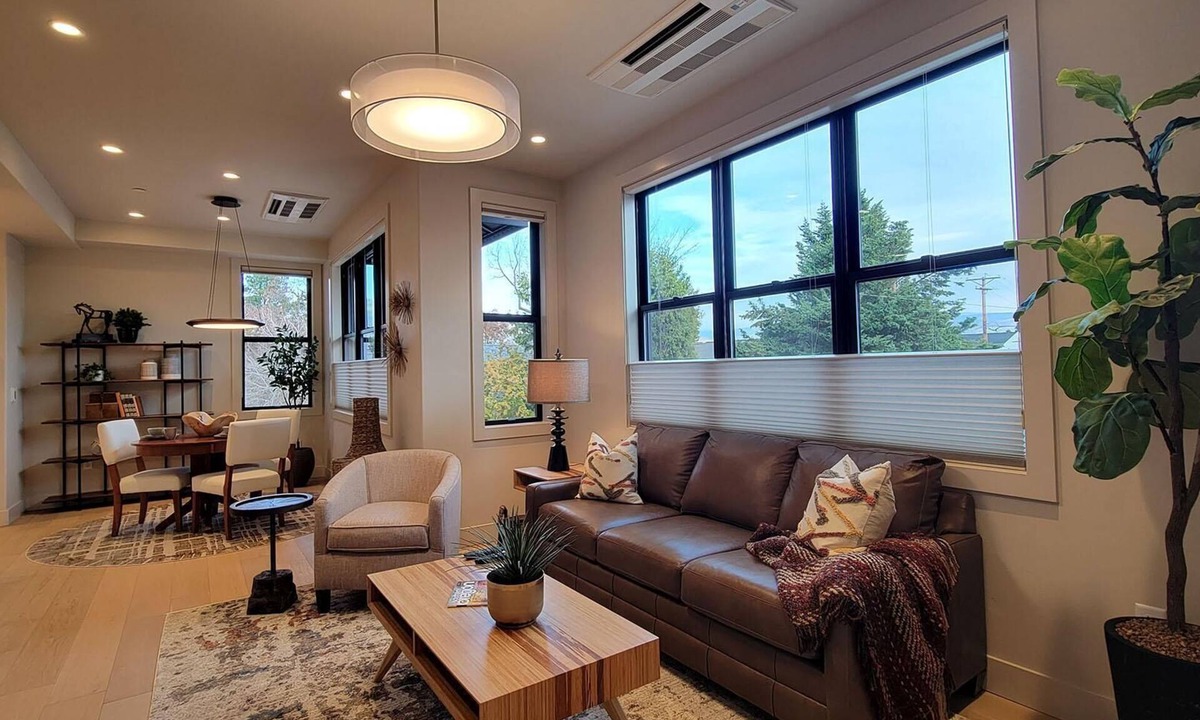 Historic Downtown District Cabin | Luxury condo with king bedroom, two bathrooms, full kitchen.