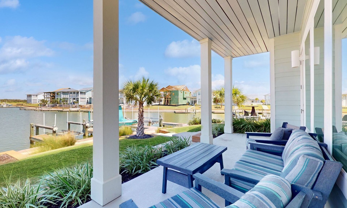Rockport Condo | Luxury corner condo with central AC and pool & firepit access