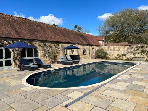 Northway House | Luxury Cottage with Swimming Pool