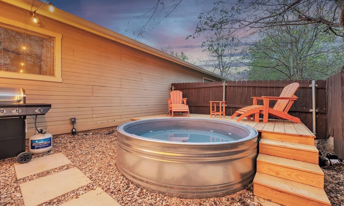 Tanglewood Forest House | Luxury Cowboy Pool | Disco Retreat Dog OK