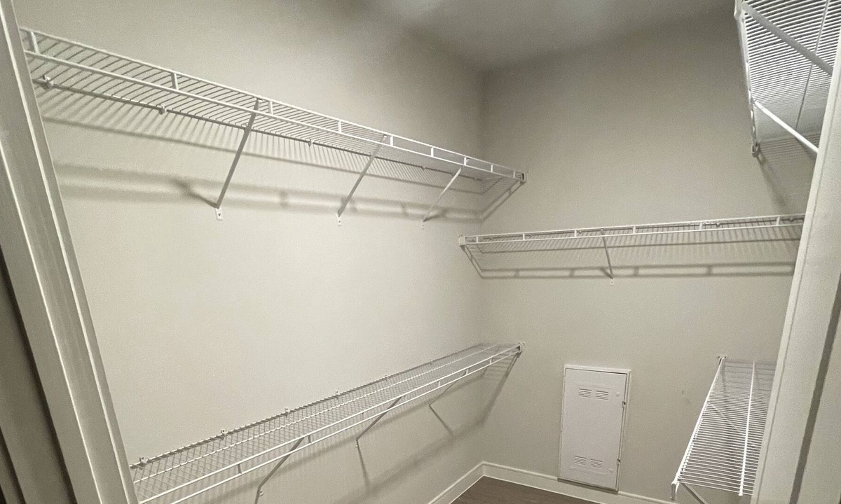 Klein Apartment | Luxury Cozy One Bedroom Apartment/ 20 minutes for IAH Airport!