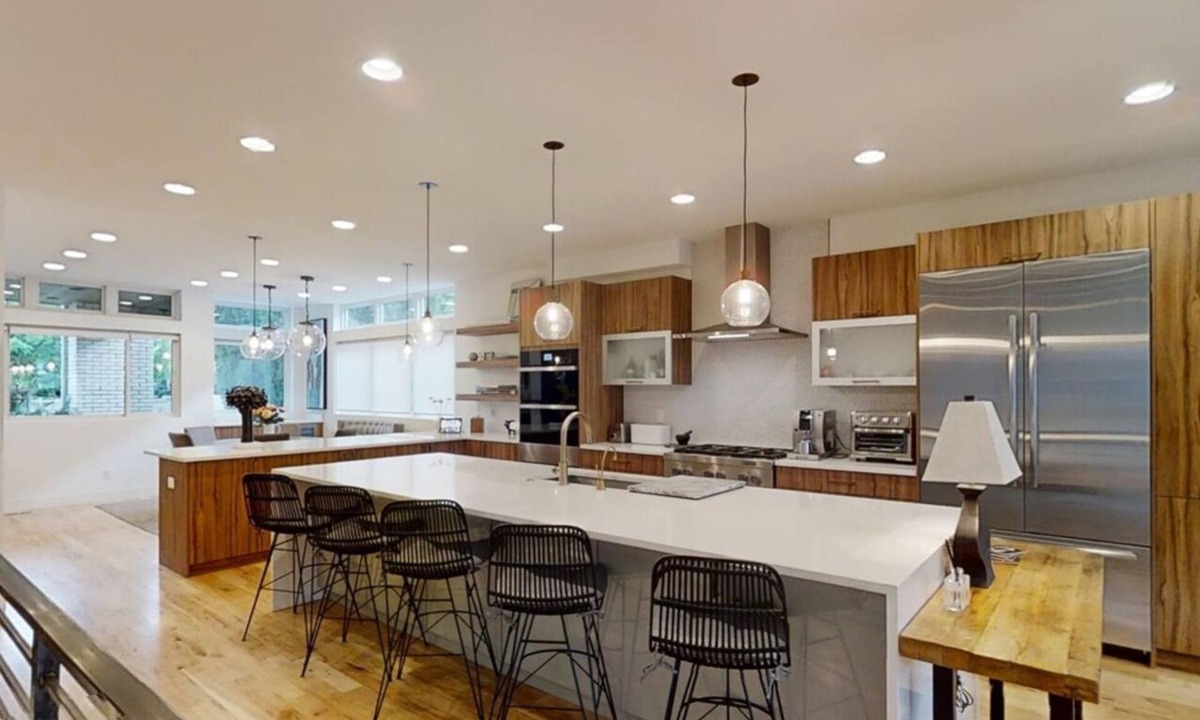 Cherry Creek Villa | Luxury Denver Townhome w/Golf Simulator & Sunset Rooftop Deck