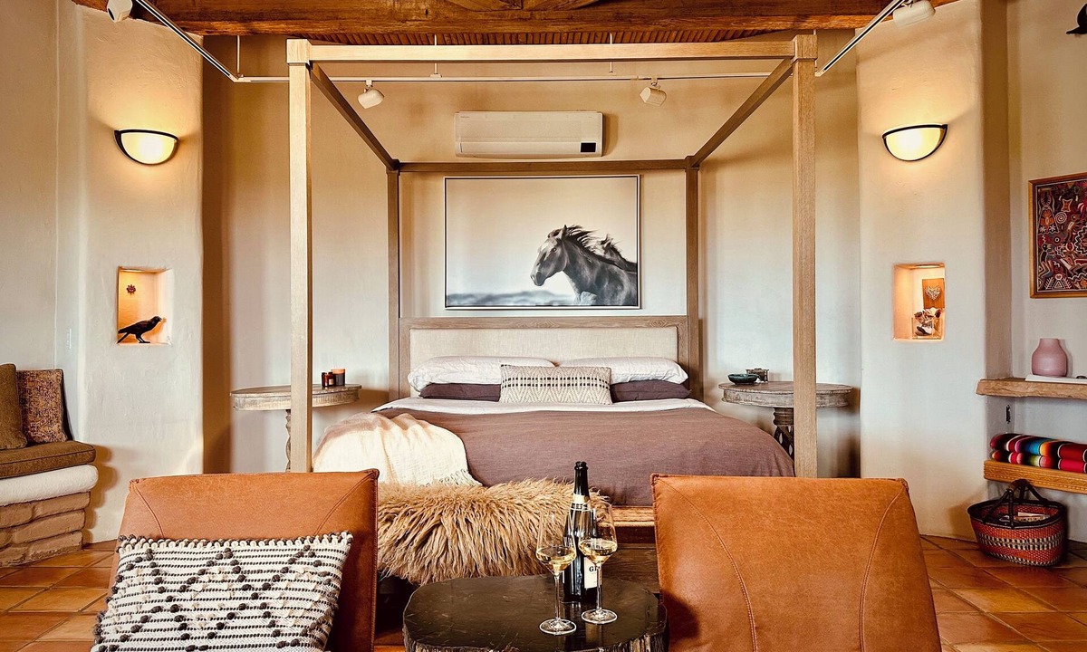Ojo Caliente House | Luxury Desert Casita Chiminea Nights Views