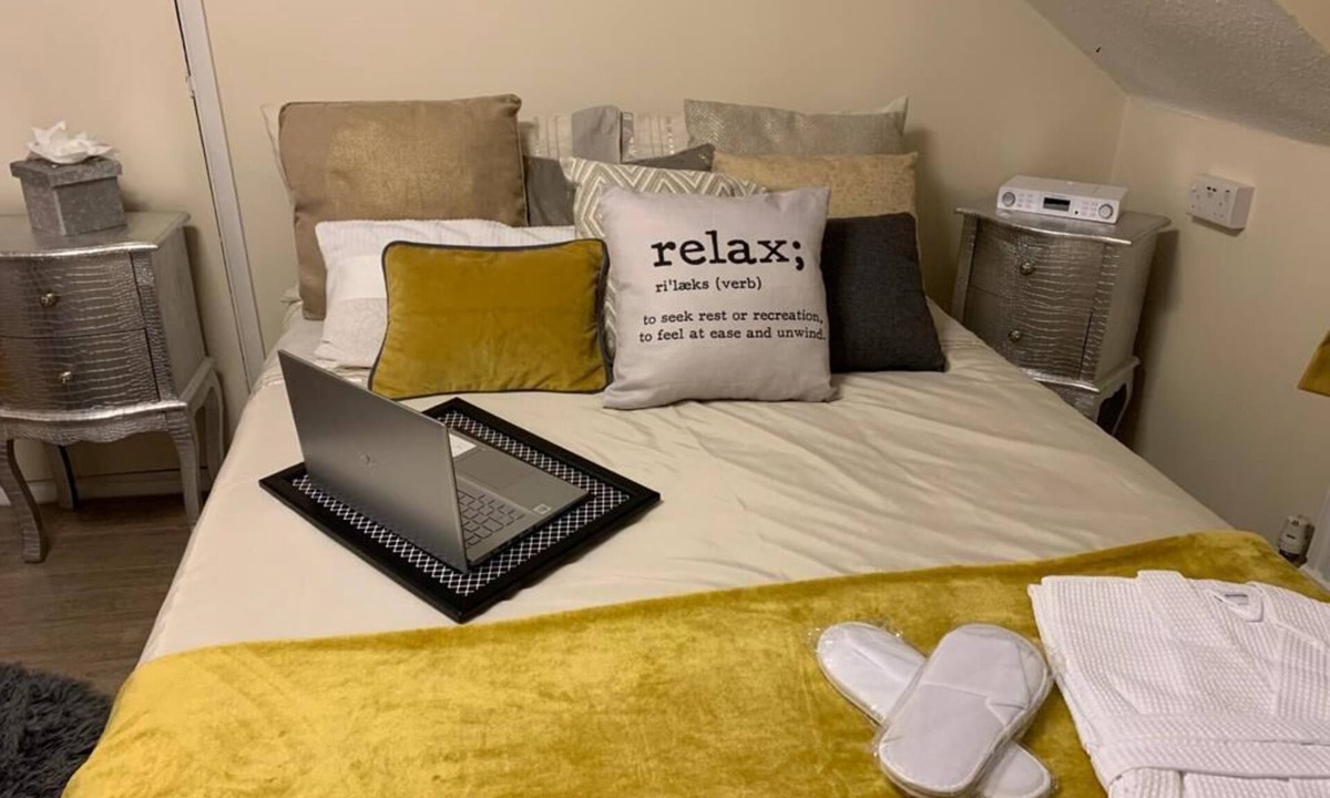 Mawneys Apartment | Luxury Double Room