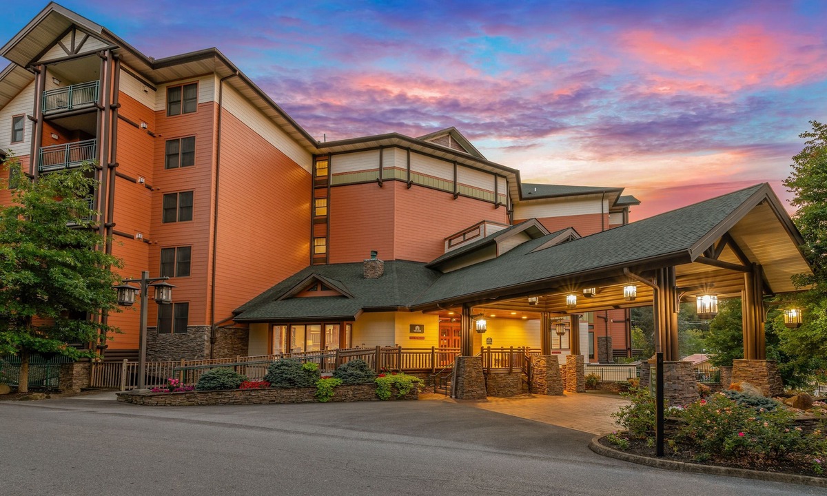 Gatlinburg Condo | Luxury downtown condo w/free attraction tickets, jetted tub, & fireplace