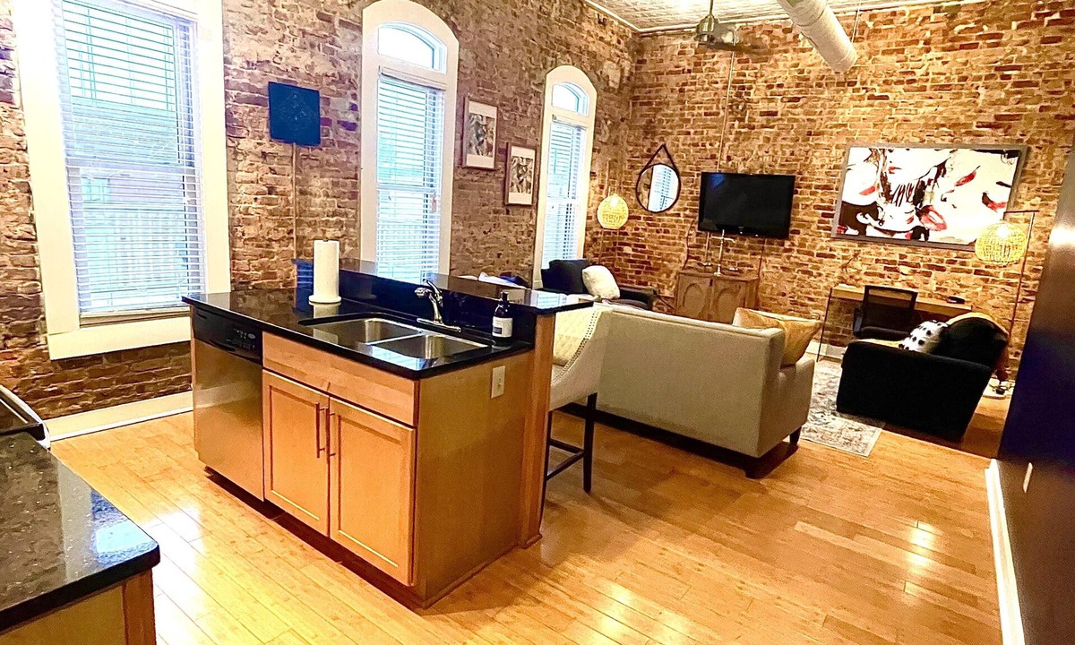 Jonesboro Condo | Luxury Downtown JB Condo-Designated Parking!