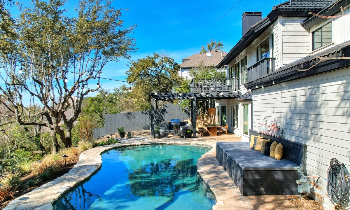 Northwest Hills House | Luxury Dream Home: 10min DT, Pets Ok, BBQ, Pool