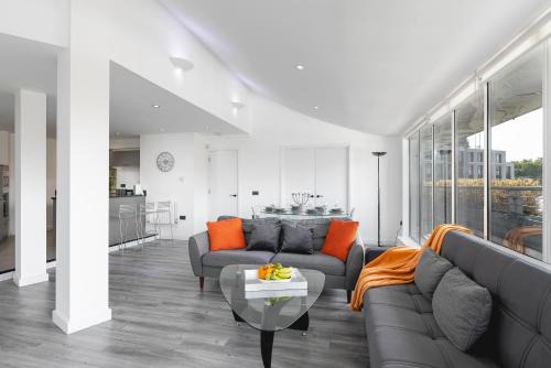 Bayswater Apartment | * Luxury DUPLEX Penthouse *