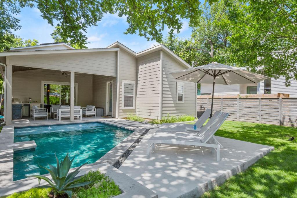 Holly Villa | Luxury East Austin at its Finest!