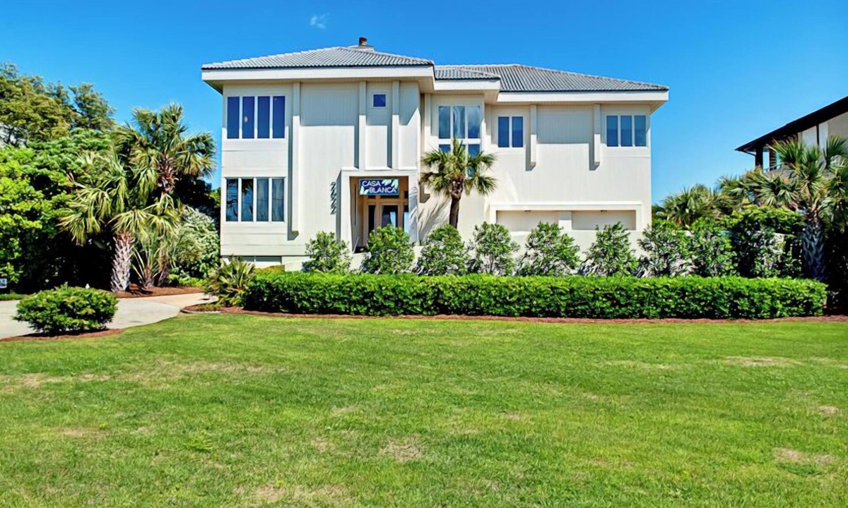Shell Island House | Luxury Estate Casa Blanca - Direct Ocean/Beachfront front Access & HEATED Pool