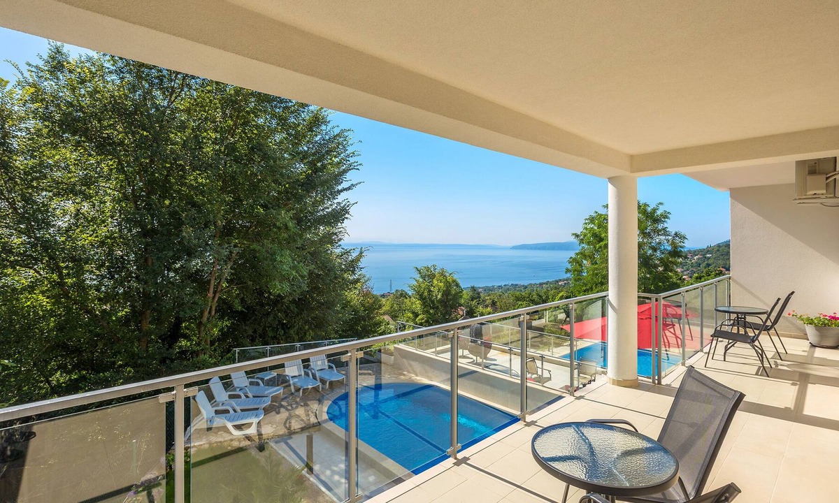 Poljane Villa | Luxury experience in unique villa of St. Josip