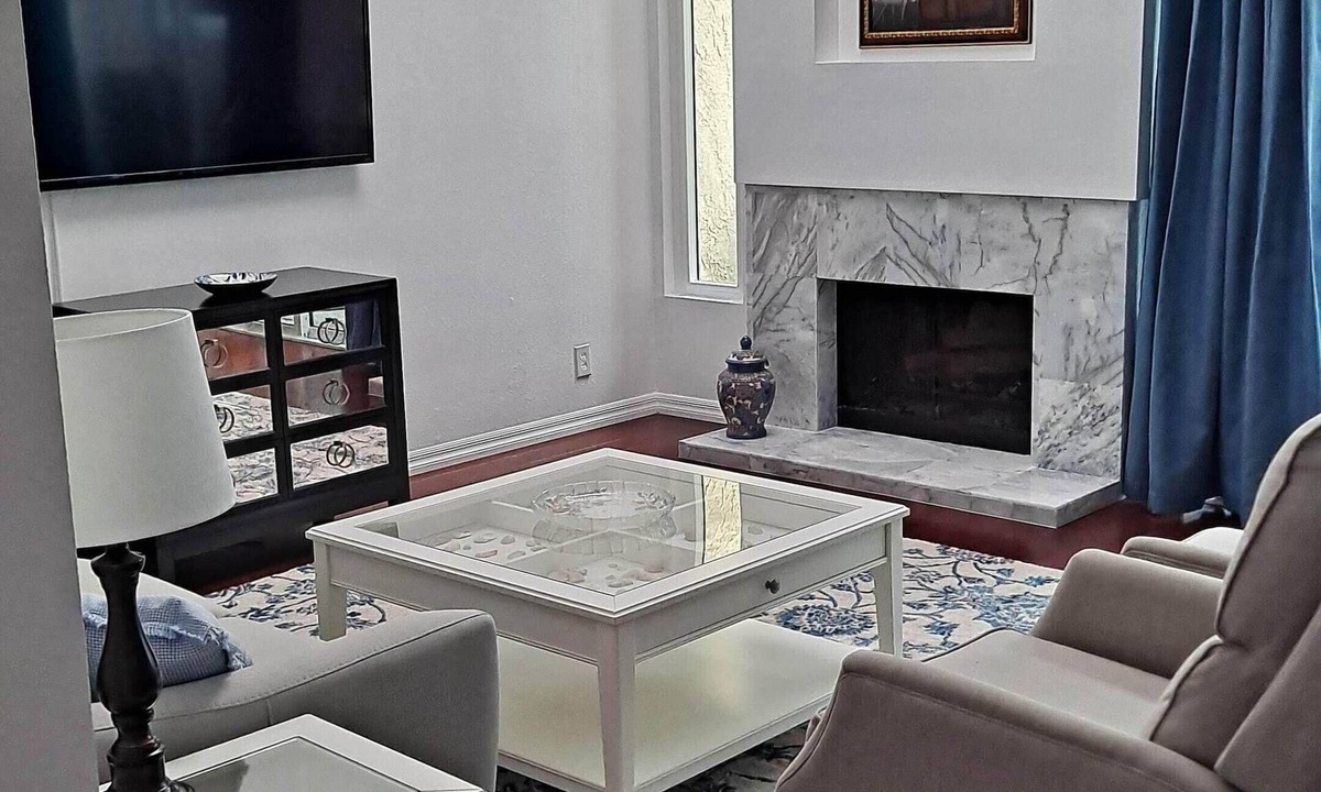 Woodbridge House | Luxury, family friendly townhouse, great neighborhood, perfect place to relax