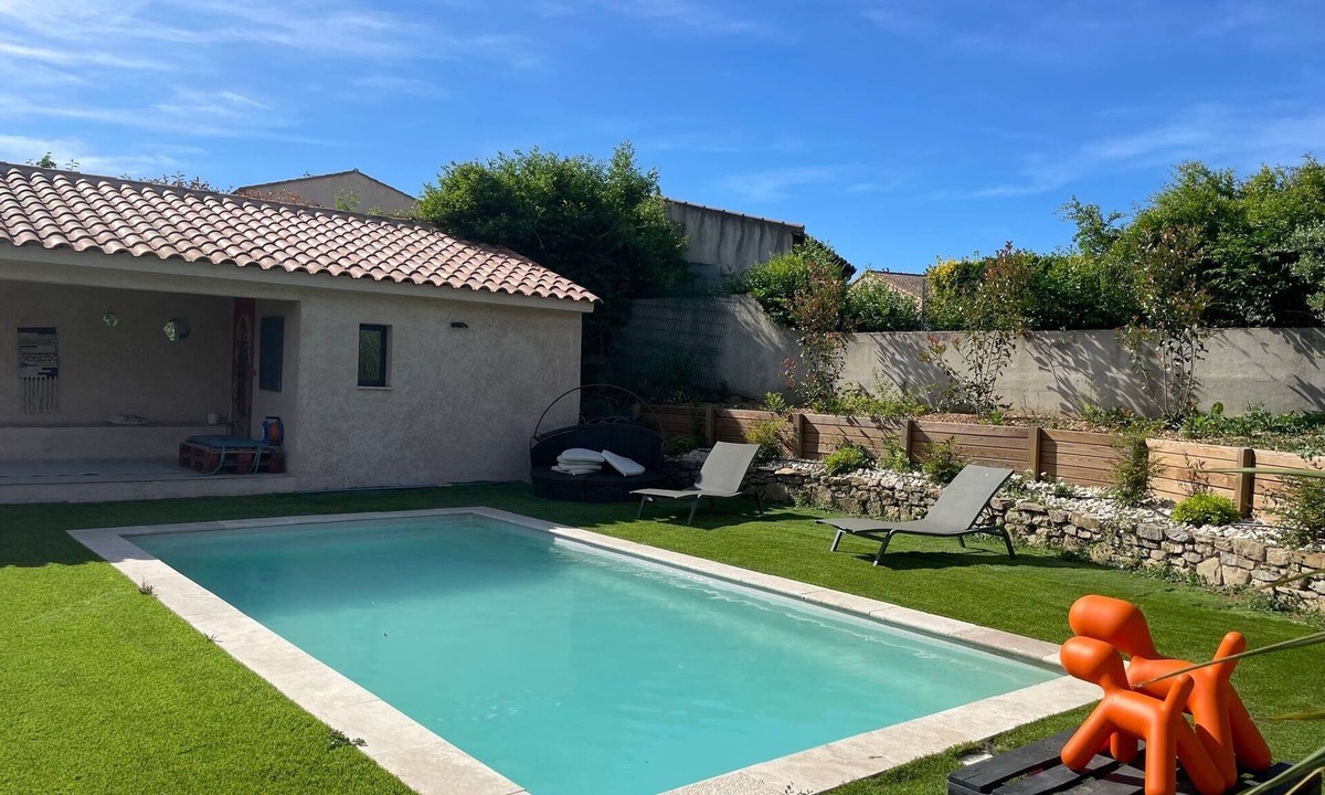 Gardanne House | 🌿 Luxury family villa with swimming pool in a Provencal setting.