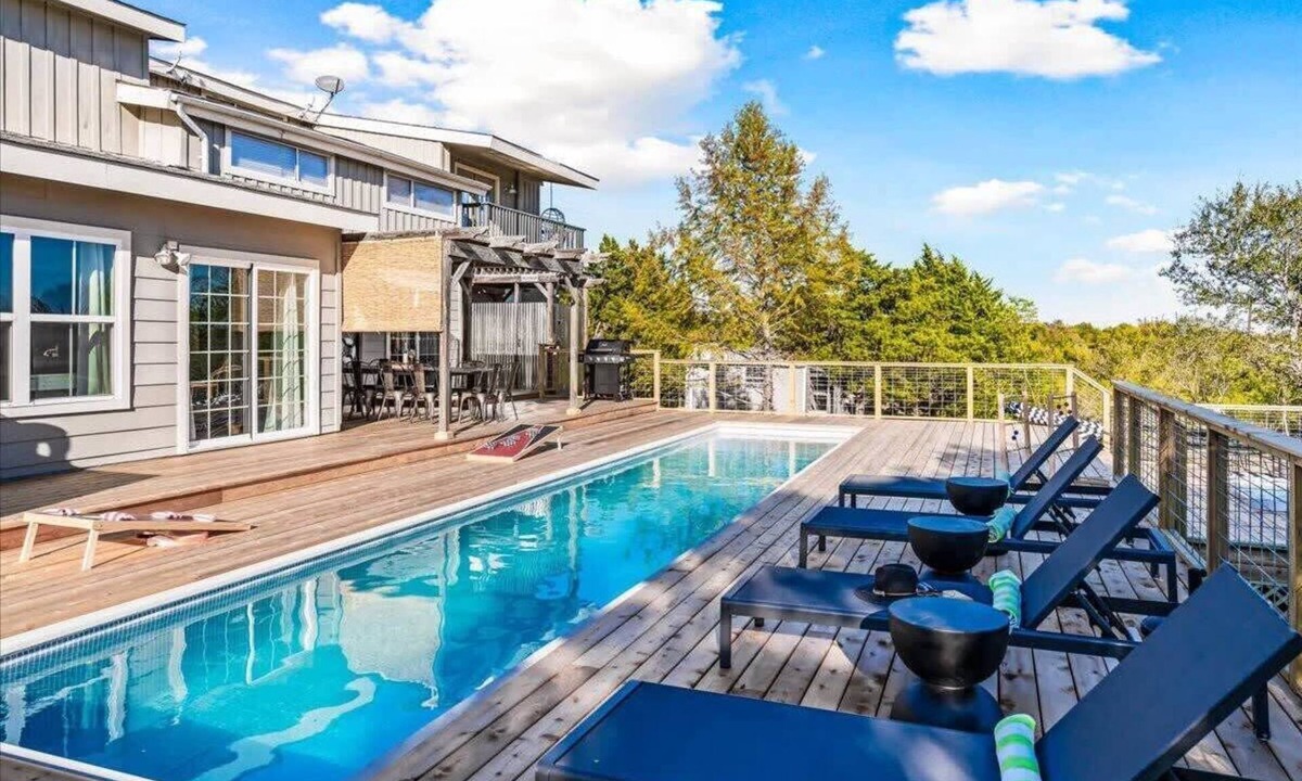 Manor House | Luxury Farmhouse Retreat | Pool Spa 5 Acres