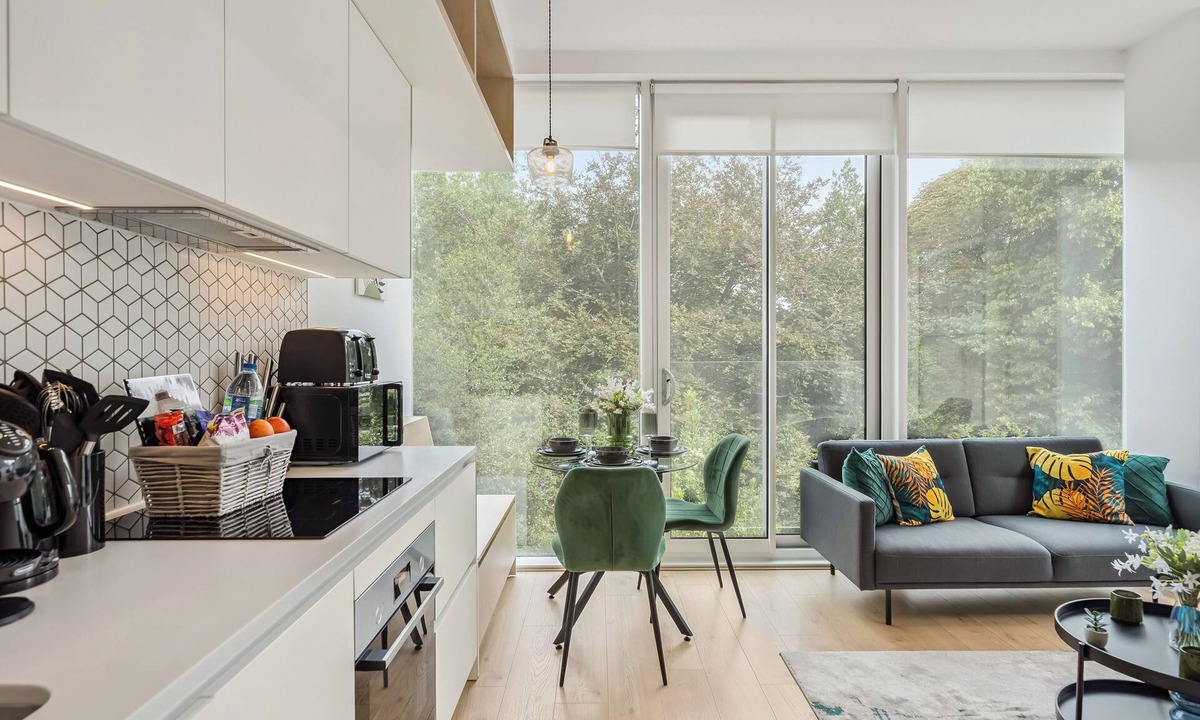 London Borough of Hounslow Apartment | Luxury Flat in Brentford